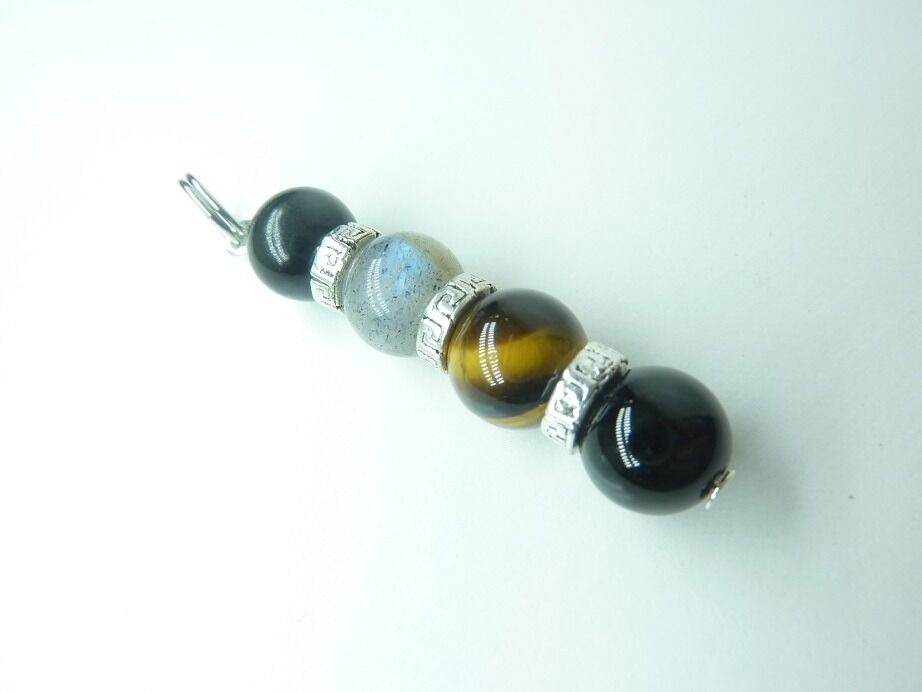 Pendentif oeil de tigre labradorite shungite spinelle noire