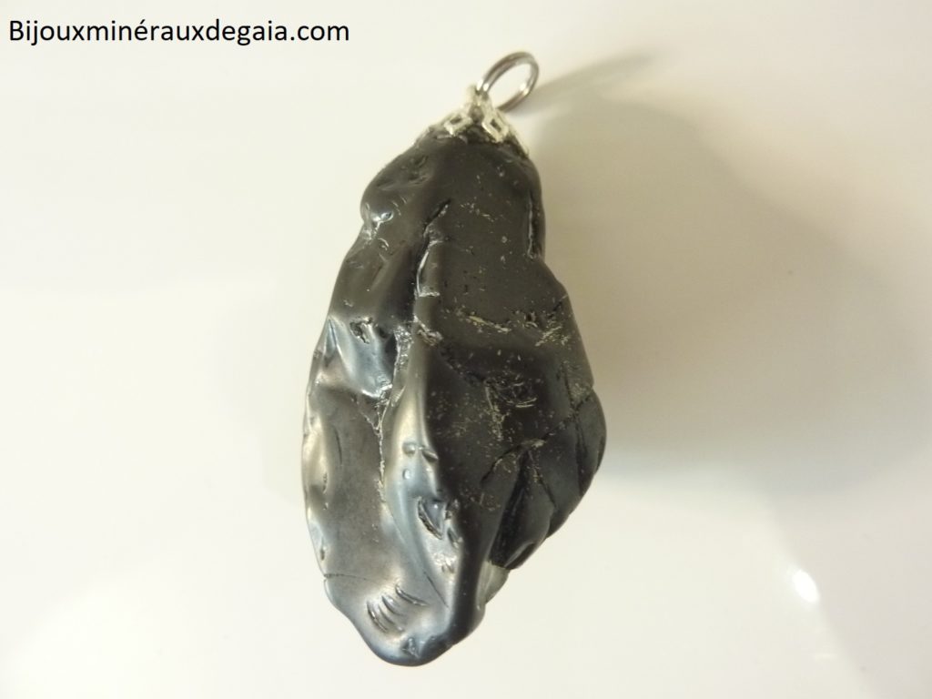 Pendentif Spinelle noir 36,3 gr ultra rare ref 6922