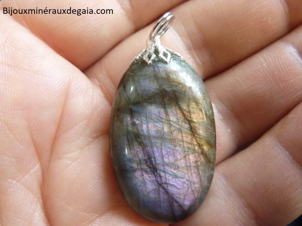 Pendentif Labradorite orange-violette Rare ! Poids 11 gr ref 5975