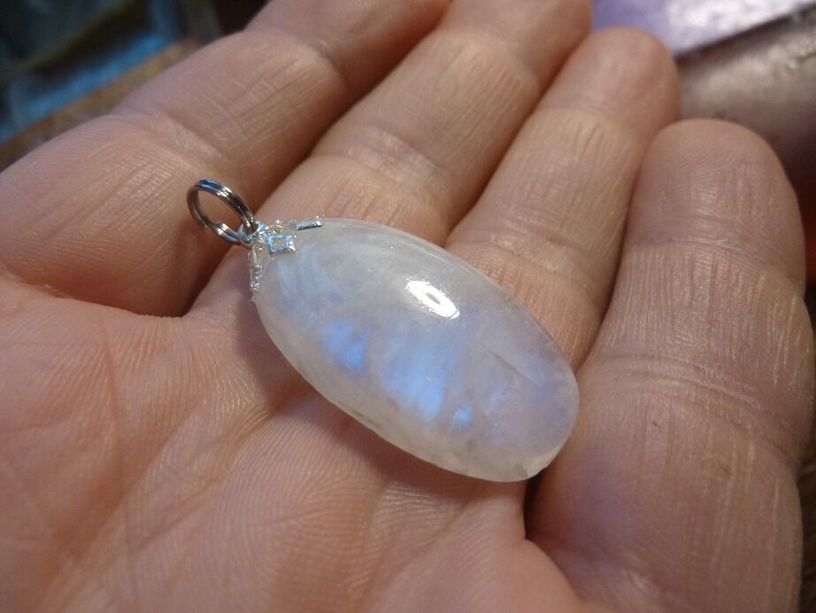 Pendentif Pierre de lune ref 7843