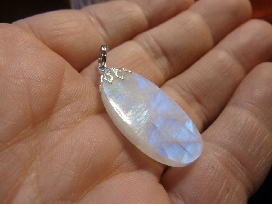 Pendentif Pierre de lune ref 7843