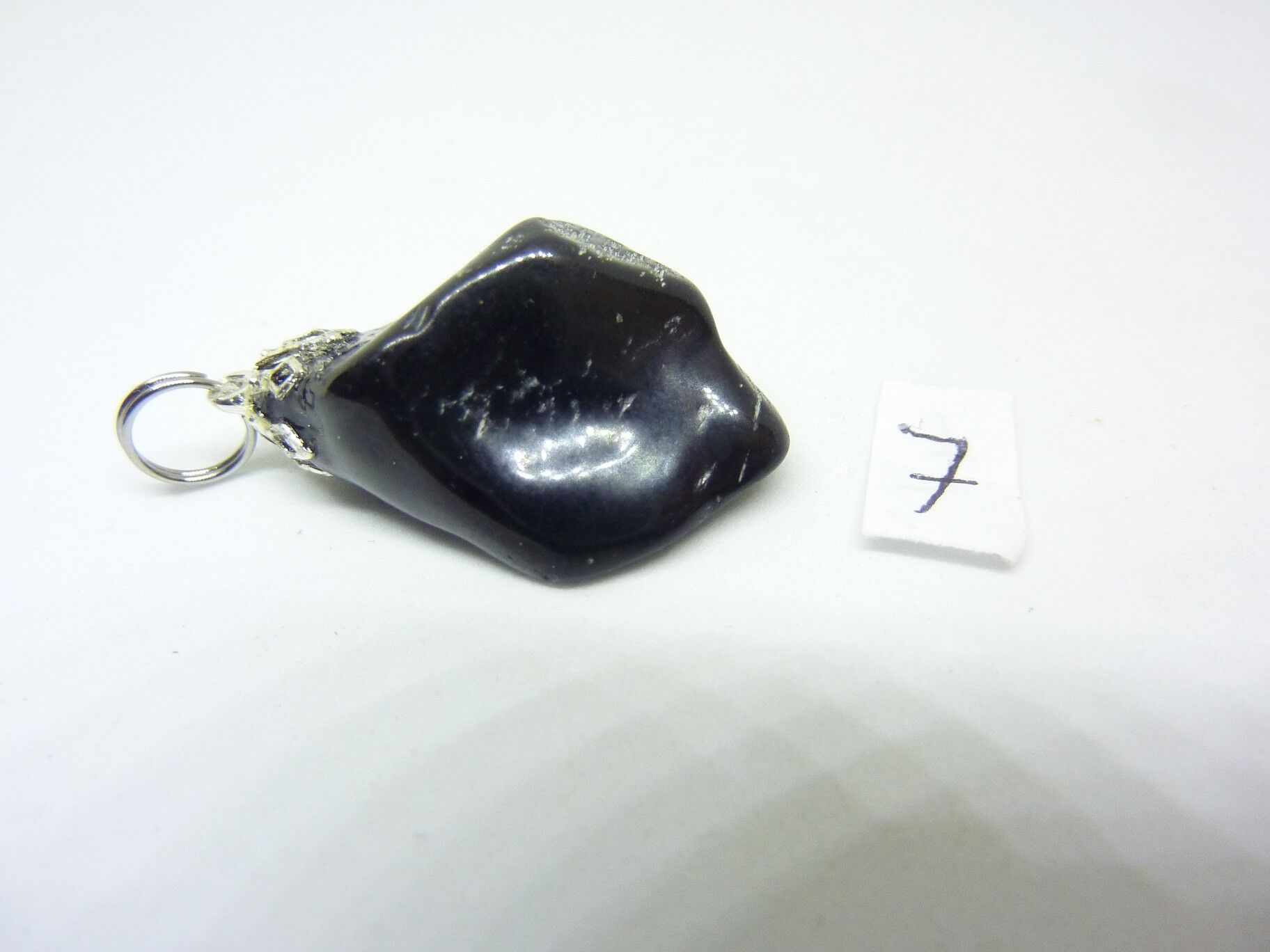 PENDENTIF PROTECTION SPINELLE NOIRE 9,1 gr REF 3635