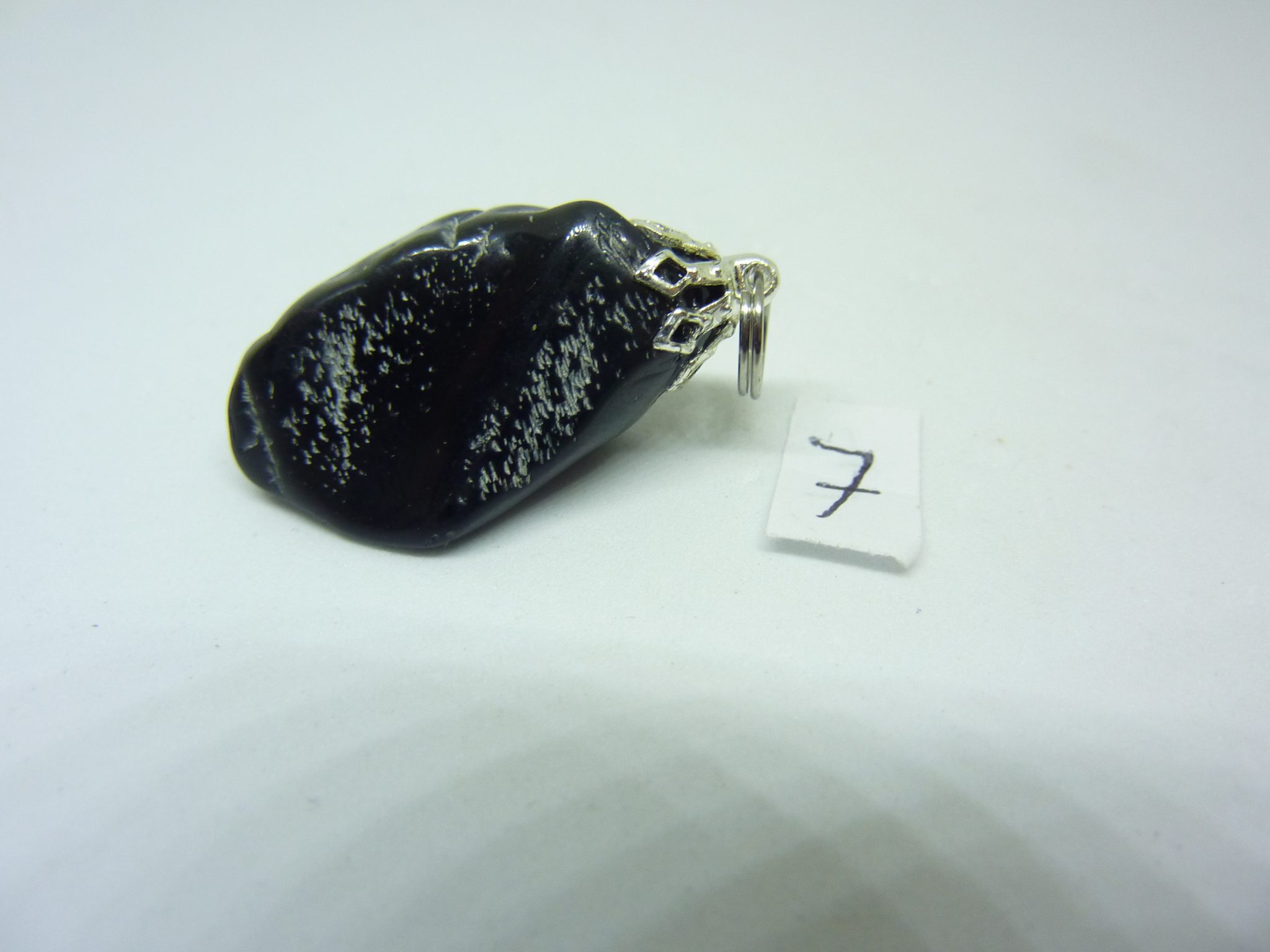 PENDENTIF PROTECTION SPINELLE NOIRE 9,1 gr REF 3635 – Image 3