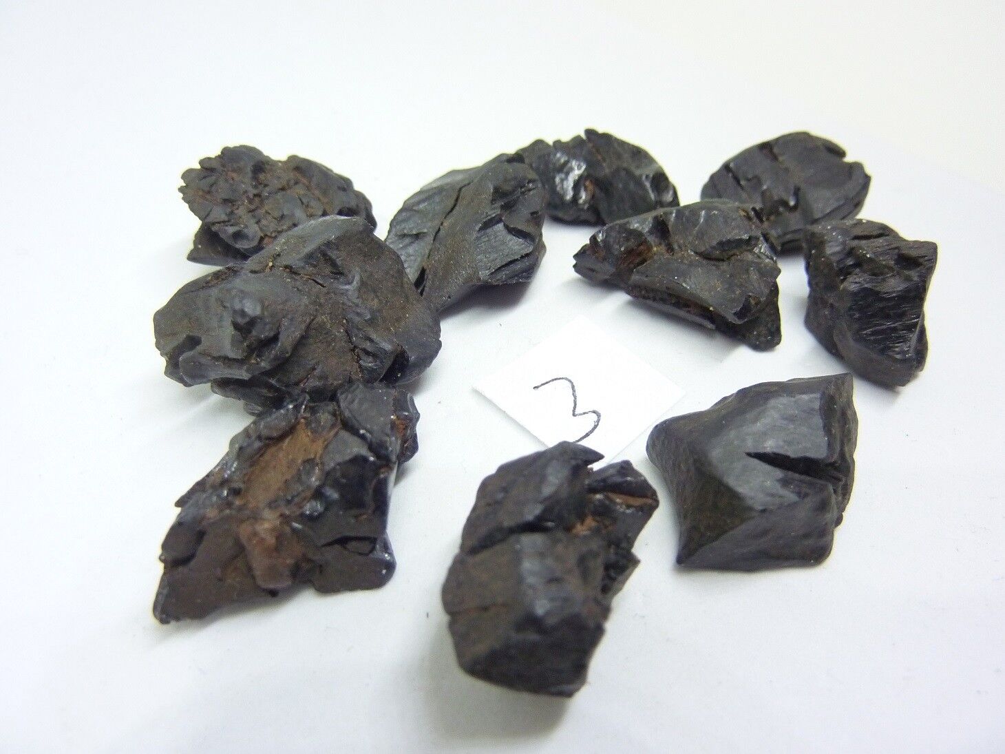 LOT DE 10 PROTECTION SPINELLE NOIR BRUT 69,2 gr REF 8478