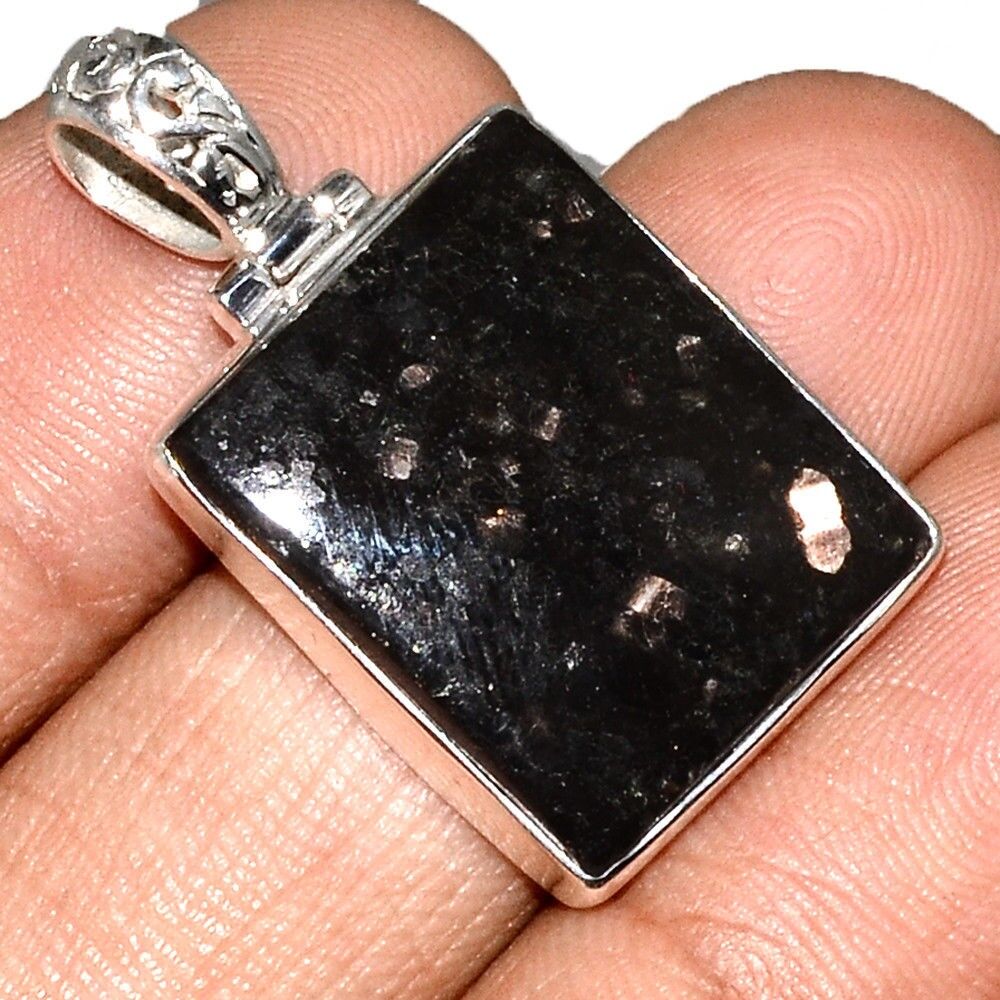 Pendentif Nuummite Véritable monture argent 925 Rare ref 7889