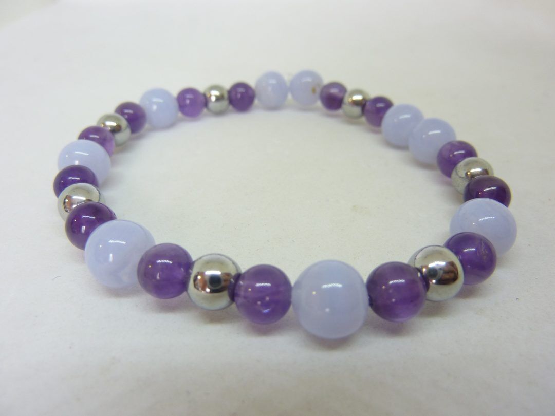 Bracelet Calcédoine bleue,amethyste,hématite