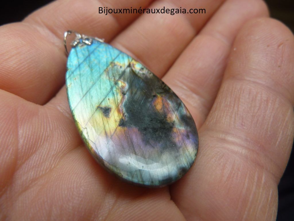 PENDENTIF LABRADORITE Poids 12 gr REF 3406