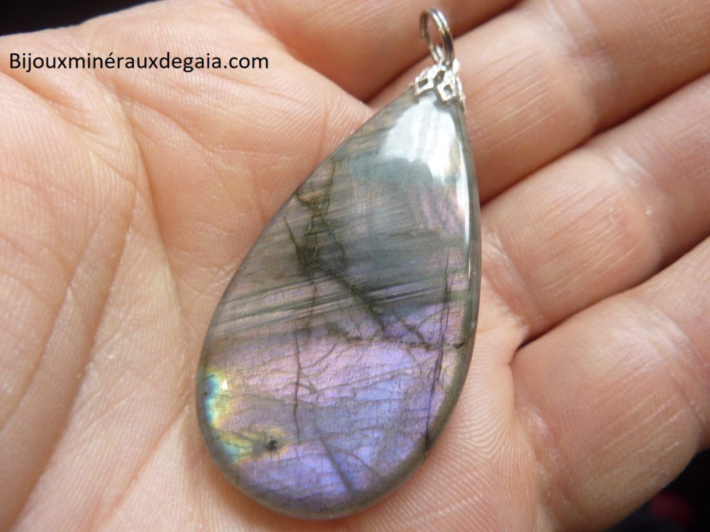 Pendentif Labradorite violet Rare ! Poids 14,5 gr ref 9116