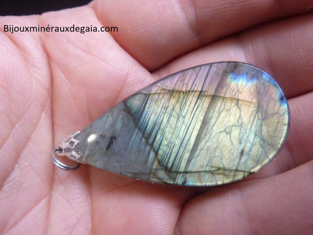 Pendentif Labradorite violet Rare ! Poids 14,5 gr ref 9116