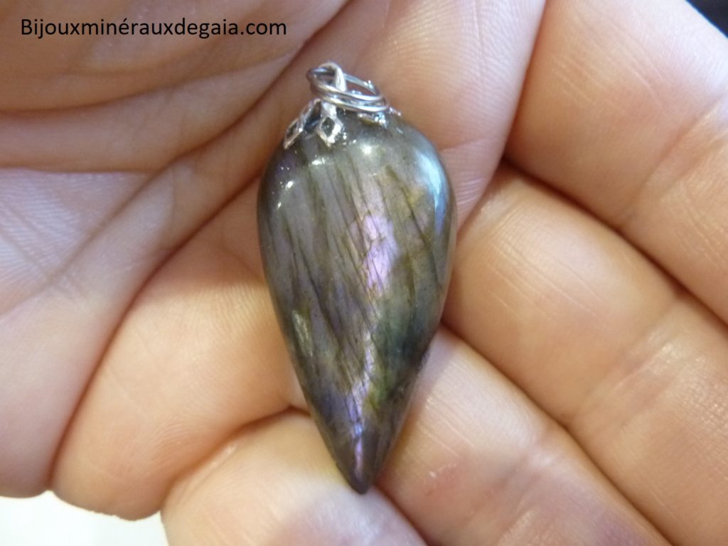 Pendentif Labradorite violette Rare ! Poids 9,2 gr ref 4483