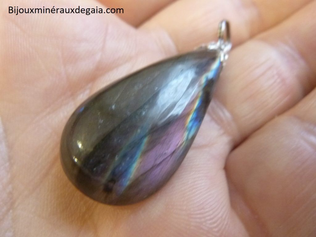 Pendentif Labradorite violette Rare ! Poids 8,2 gr ref 2438