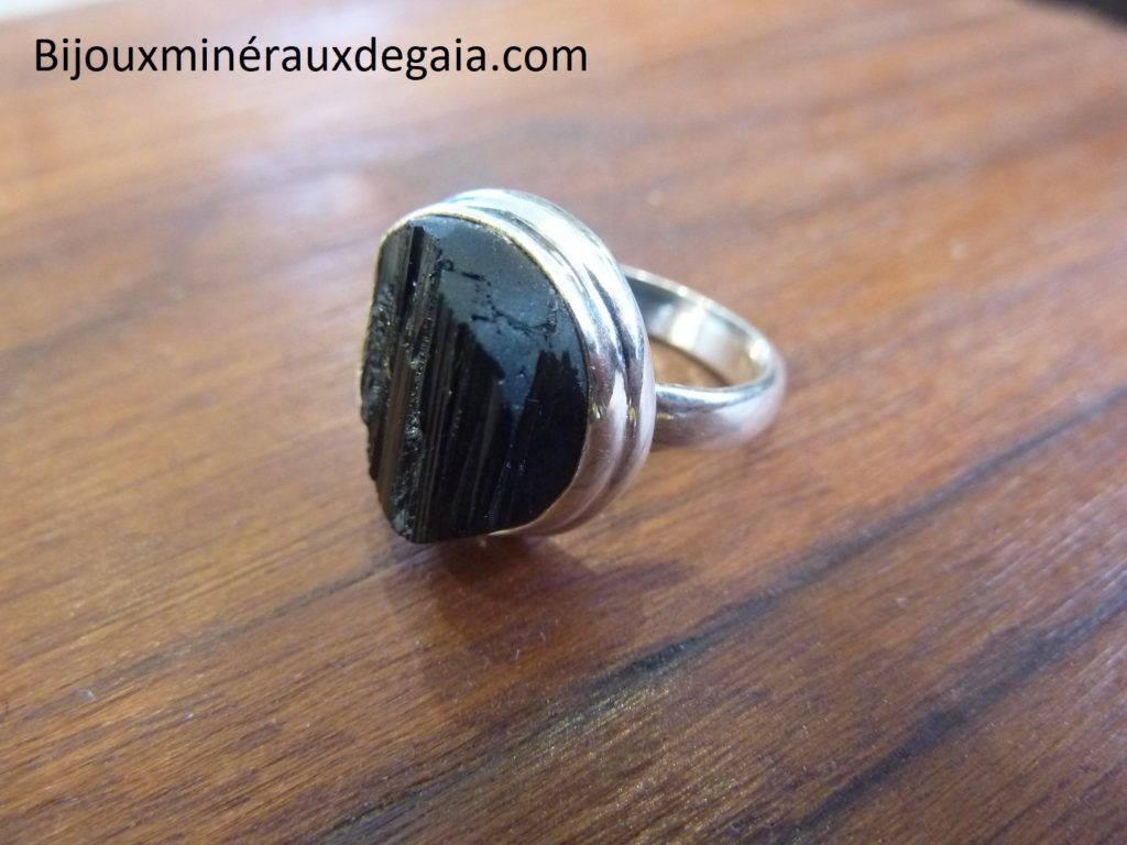 Bague Tourmaline brut monture argent 925 TAILLE 52 3/4 ref 6682