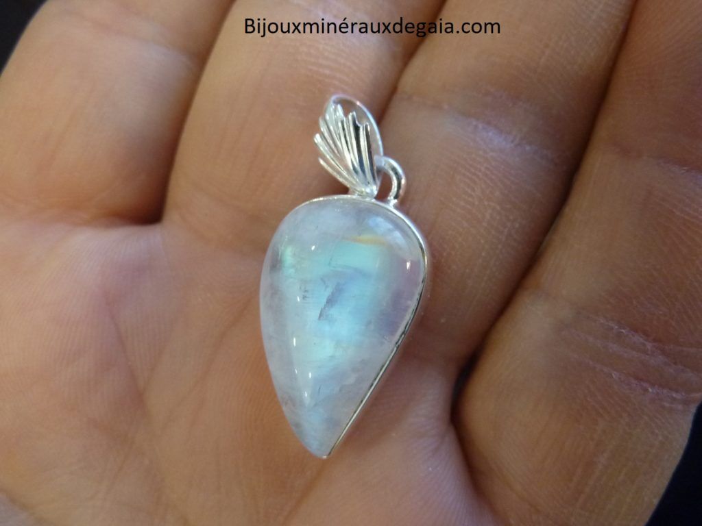 Pendentif pierre de lune monture argent 925 ref 1138