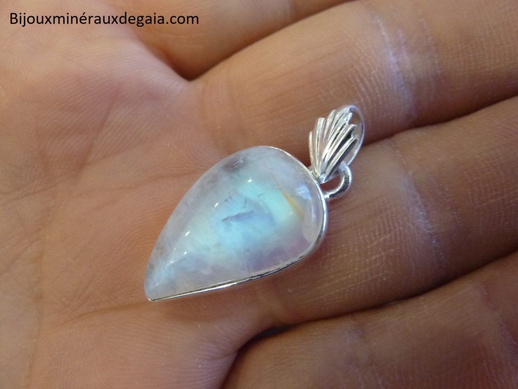 Pendentif pierre de lune monture argent 925 ref 1138