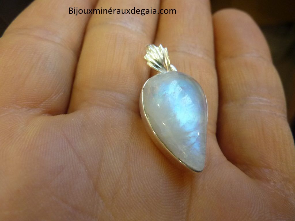 Pendentif pierre de lune monture argent 925 ref 1138
