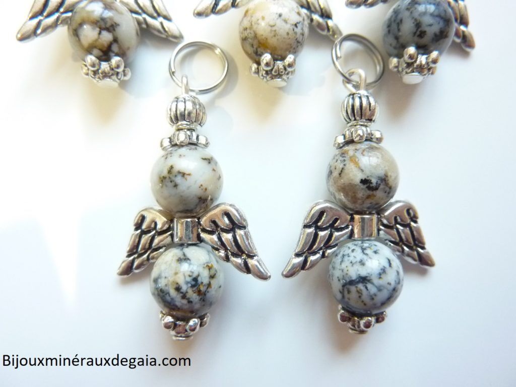 Pendentif Merlinite opale dentritique ange