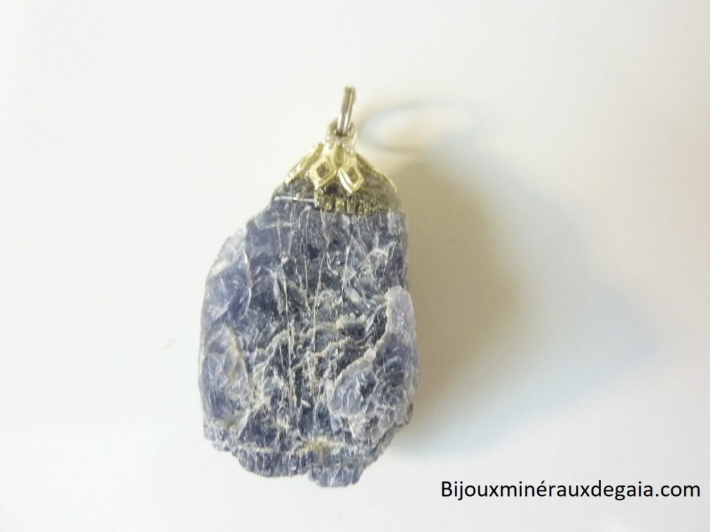 Pendentif Cordiérite iolite brut gemme 7,5 gr ref 5742