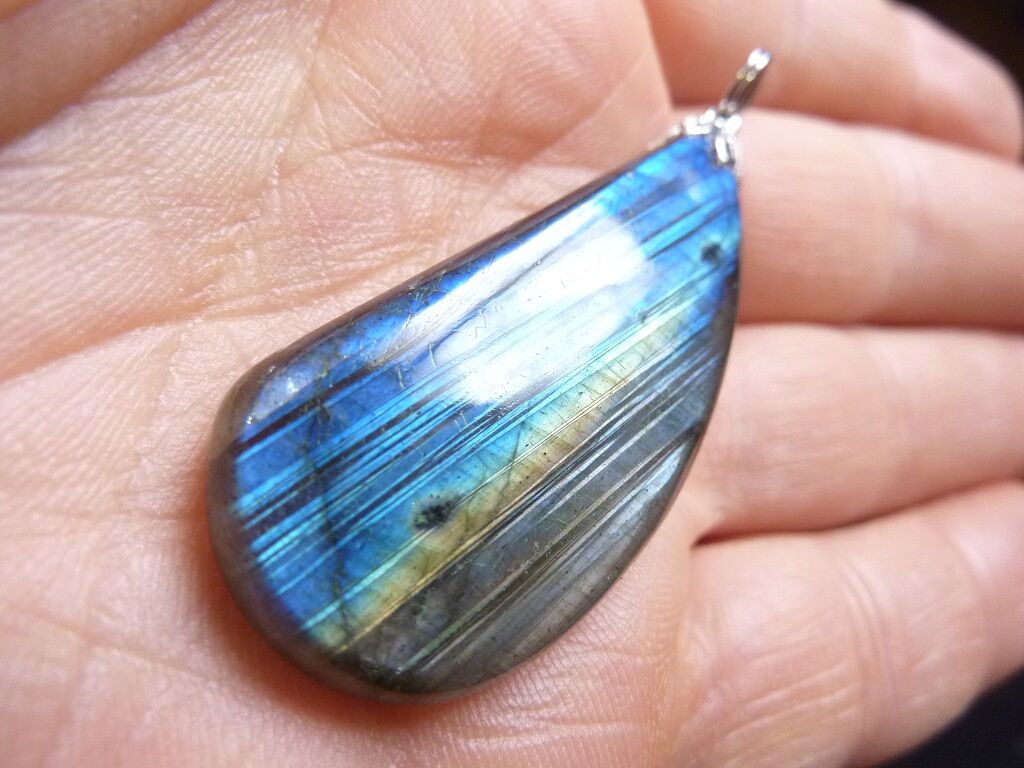 PENDENTIF LABRADORITE Poids 10 gr REF 7050