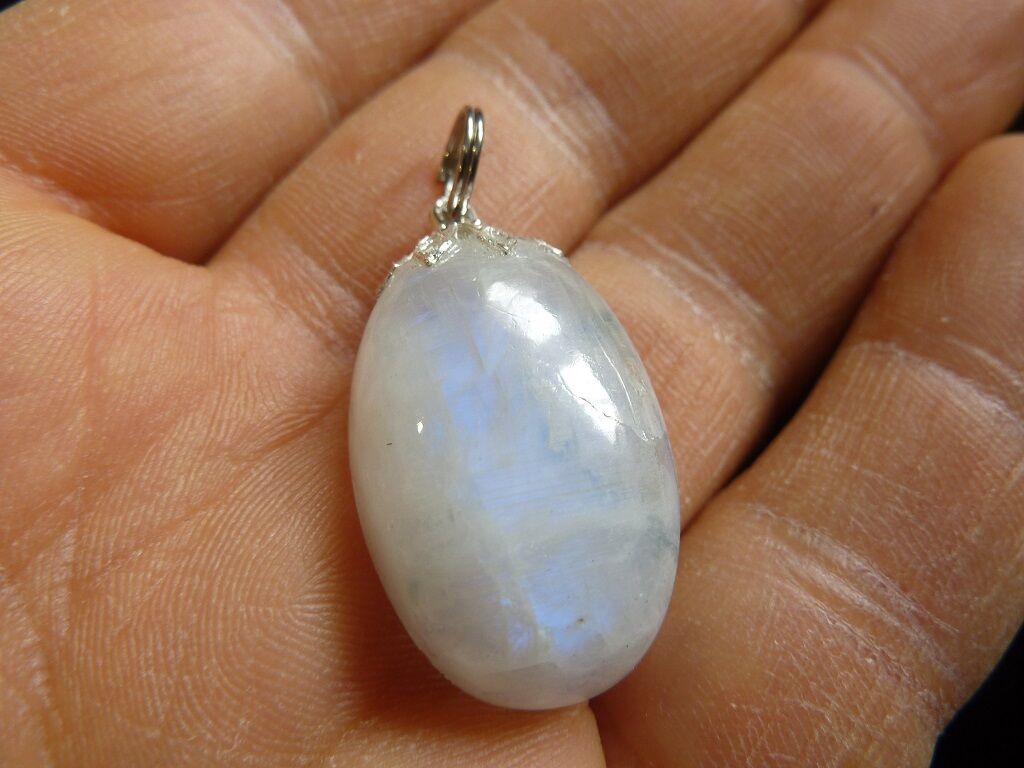 Pendentif pierre de lune gemme ref 0826