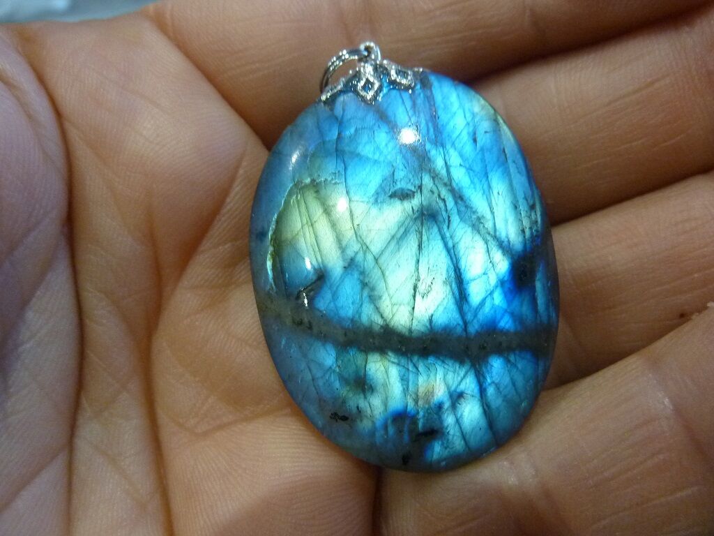 PENDENTIF LABRADORITE Poids 21,4 gr REF 6037