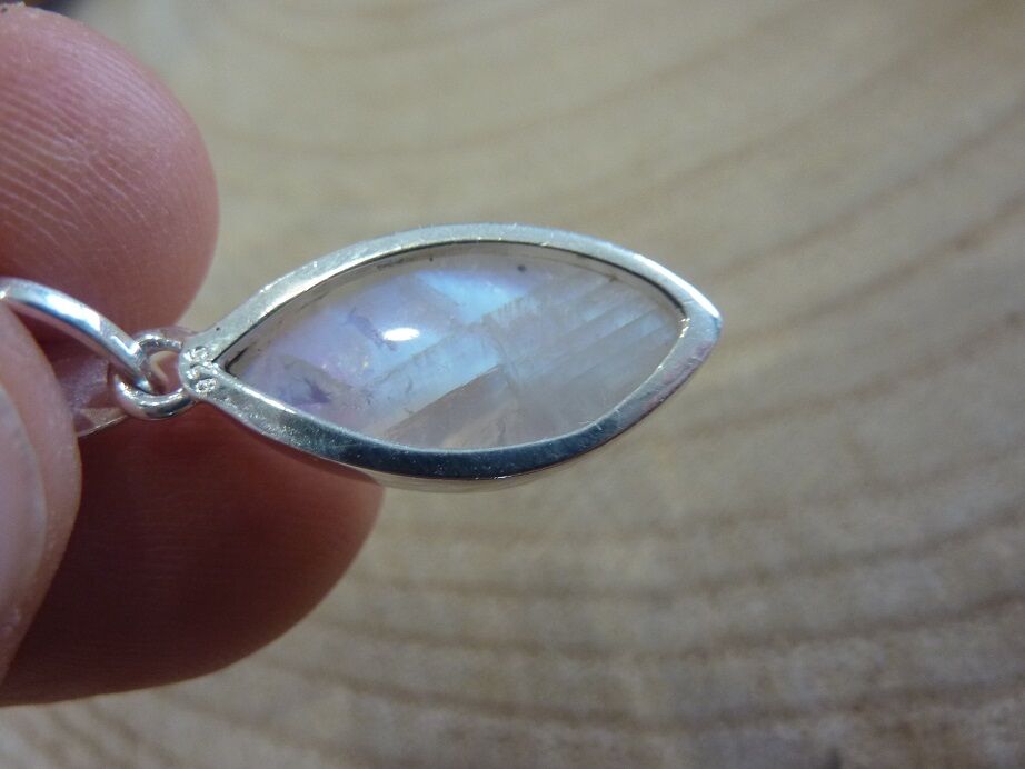 Pendentif pierre de lune monture argent 925 ref 9426