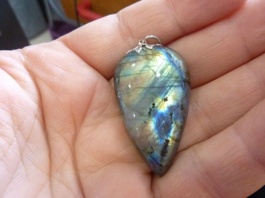 Pendentif Labradorite 14,5 gr réf 2543