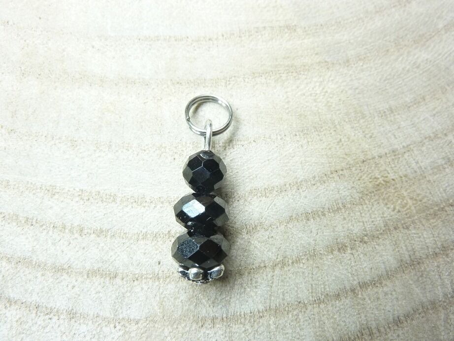 Pendentif spinelle noir à facettes