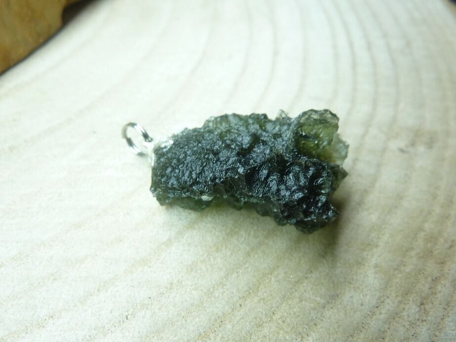 Pendentif Moldavite 11,2 gr ref 0108