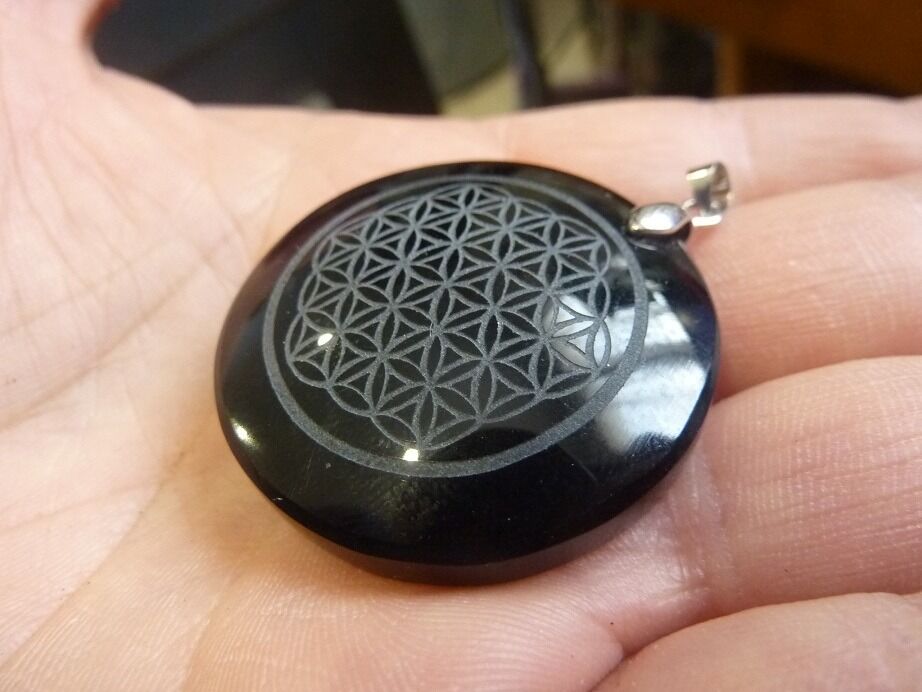 Pendentif Fleur de vie Obsidienne noire