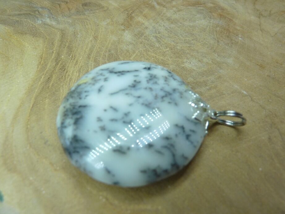 Pendentif Merlinite opale dentritique ref 2103