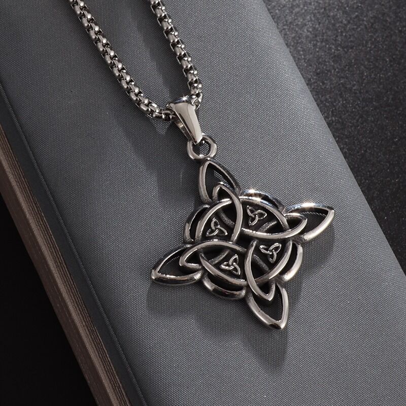 Pendentif noeud de sorcière (Wiccan) ref 2
