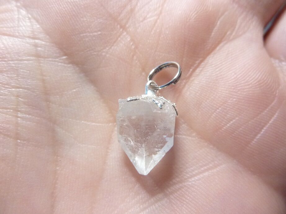 Pendentif Apophyllite chaine acier inoxydable 50 cm