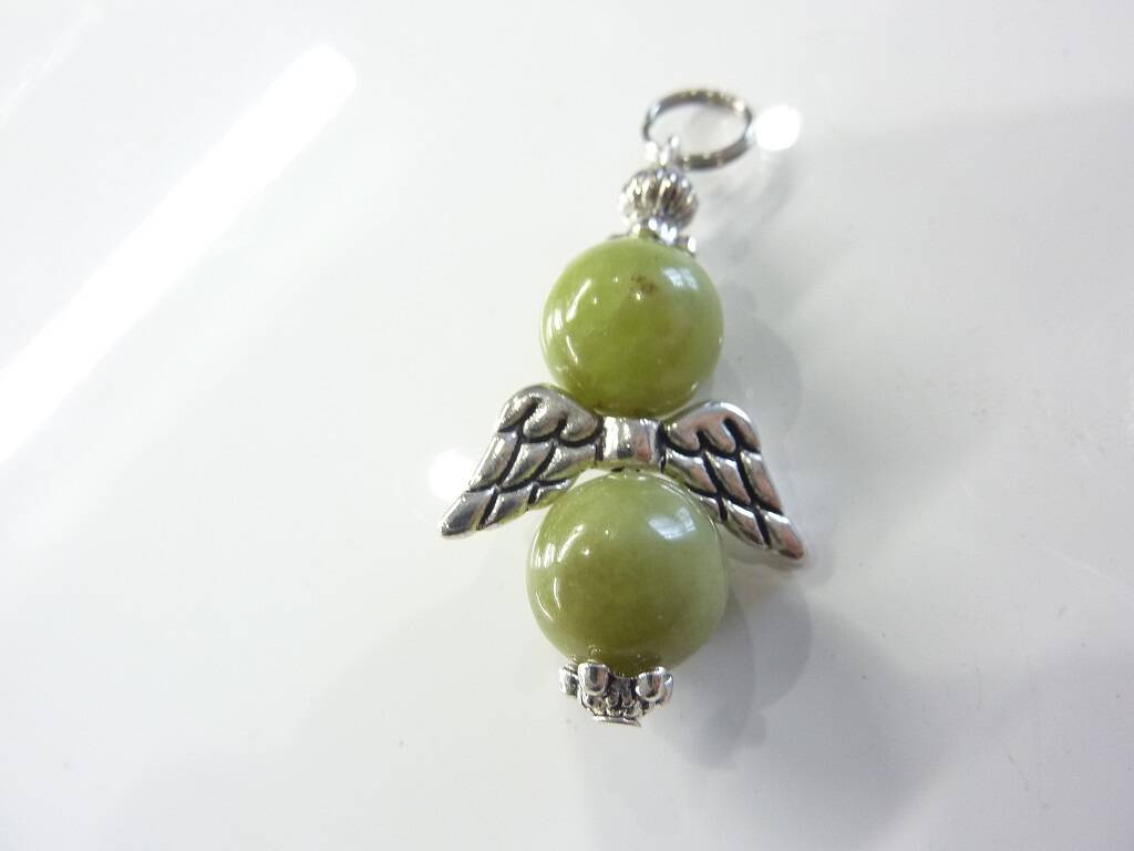 Pendentif Péridot ange perles rondes 10 mm