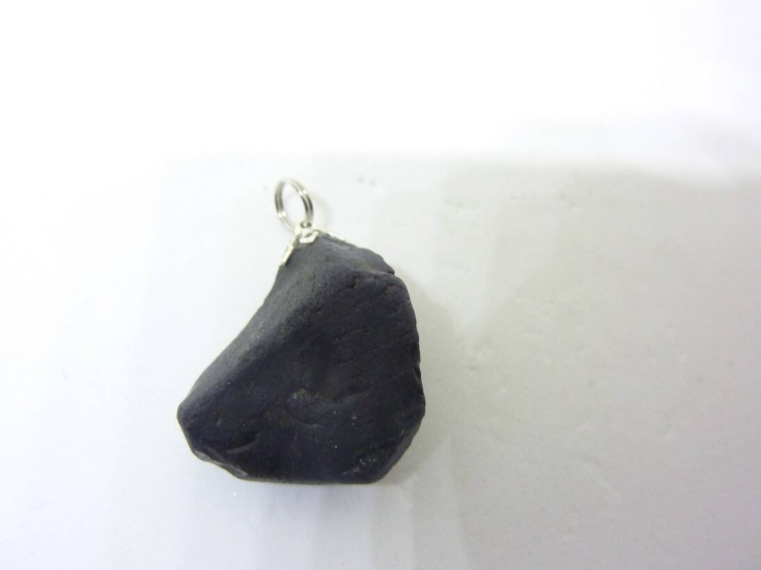 Pendentif protection Spinelle noir 18,7 gr ref 6202 – Image 2