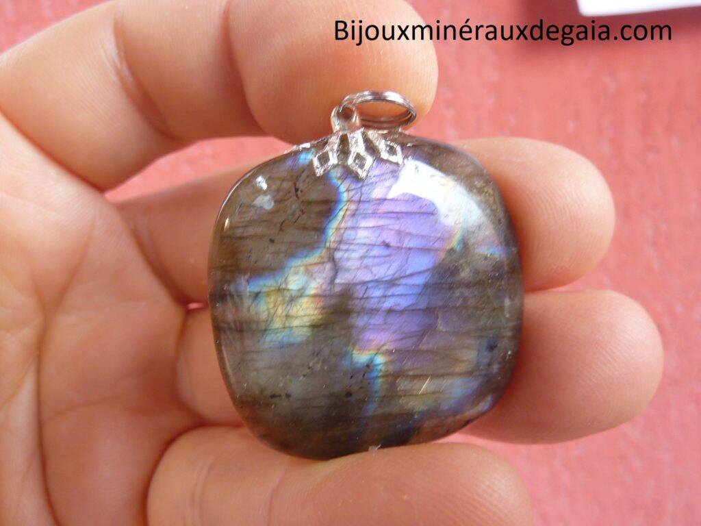 PENDENTIF LABRADORITE VIOLET RARE ! 13,7 gr REF 5038