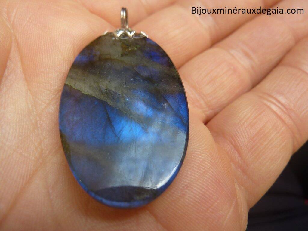 PENDENTIF LABRADORITE Poids 11,8 gr REF 5753