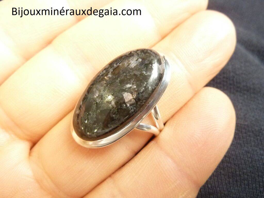 Bague Nuummite monture argent 925 taille 58 1/2 ref 5686