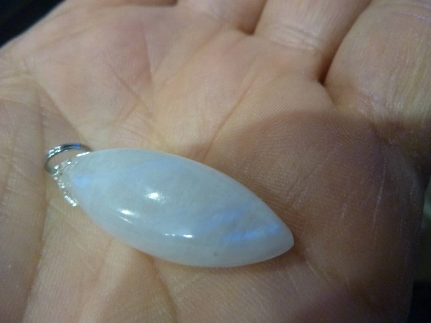 Pendentif pierre de lune gemme ref 2052