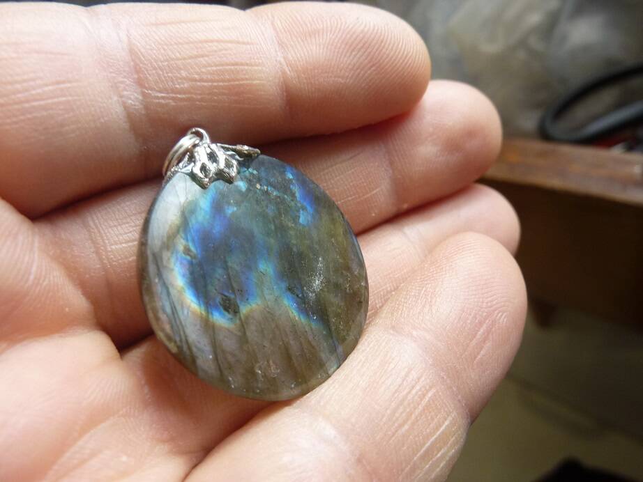 Pendentif labradorite violet très rare! ref 5214