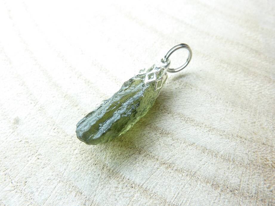 Pendentif Moldavite ref 1380