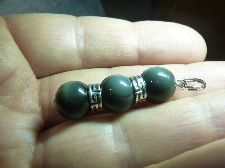 Pendentif Obsidienne oeil céleste perles 10 mm