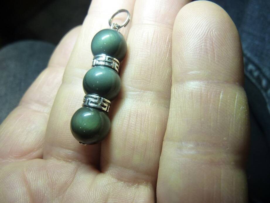 Pendentif Obsidienne oeil céleste perles 10 mm