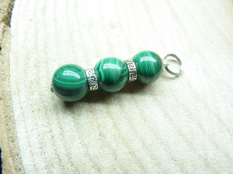 Pendentif Malachite perles 10 mm