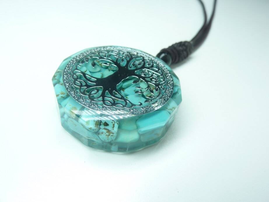 Pendentif Orgonite pierre Turquoise-Arbre de vie