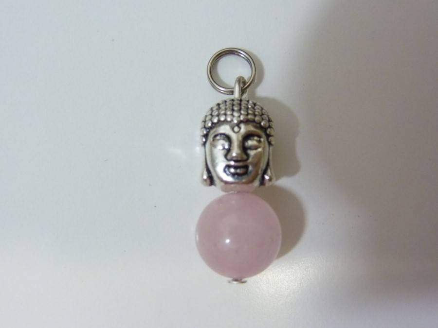 Pendentif douceur quietude Bouddha quartz rose perle 10 mm longueur 2,7 cm