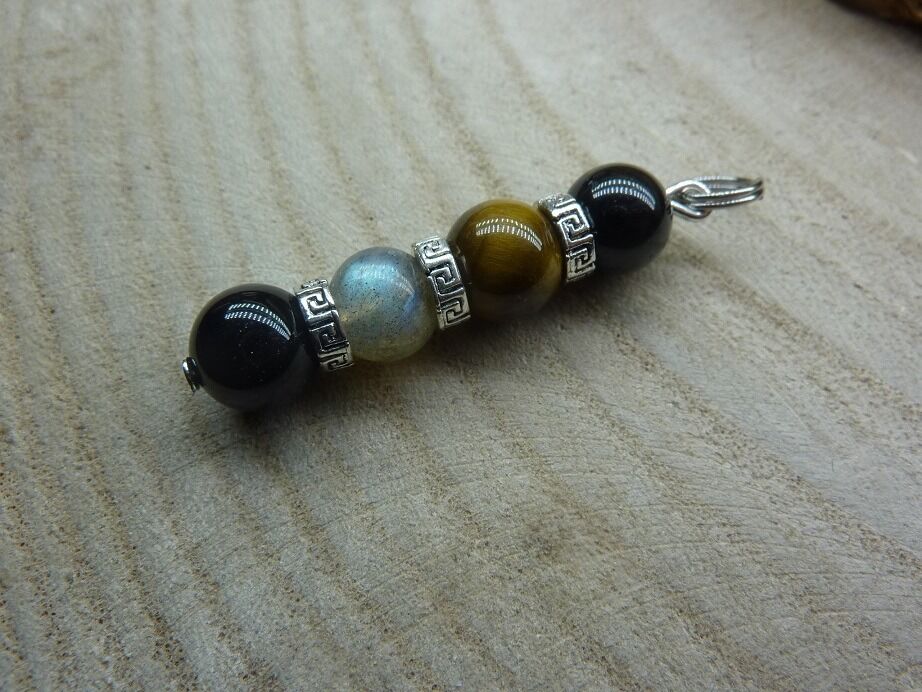 Pendentif oeil de tigre labradorite tourmaline noire spinelle noire 8mm