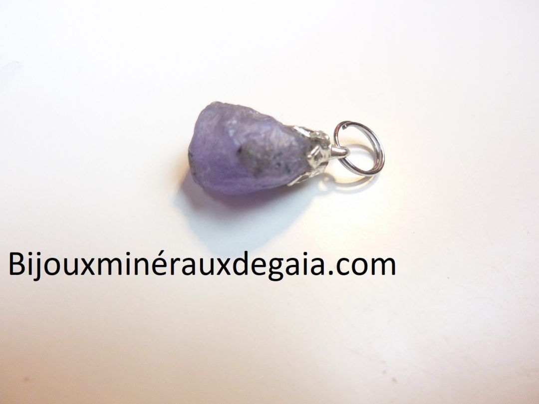 Pendentif Tanzanite brut 2,5 gr très rare ref 6667