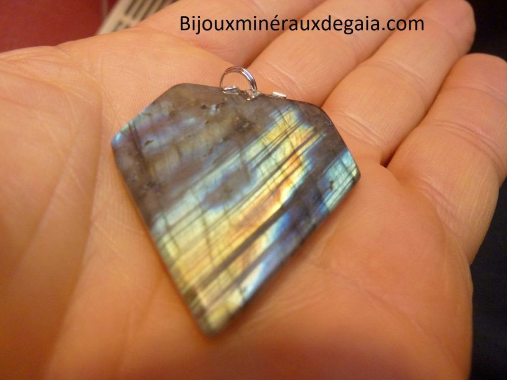 Pendentif Labradorite Poids 12,2 gr ref 4732