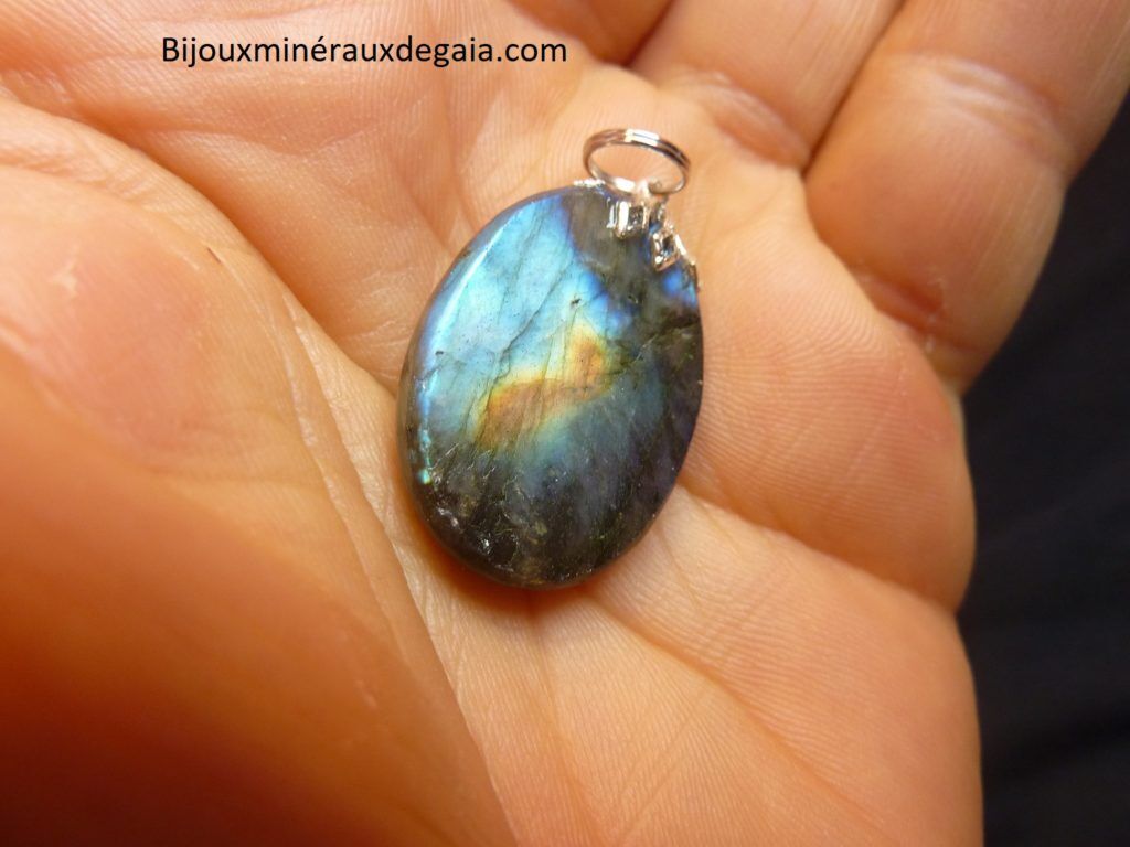 Pendentif Labradorite Poids 7,4 gr ref 6955