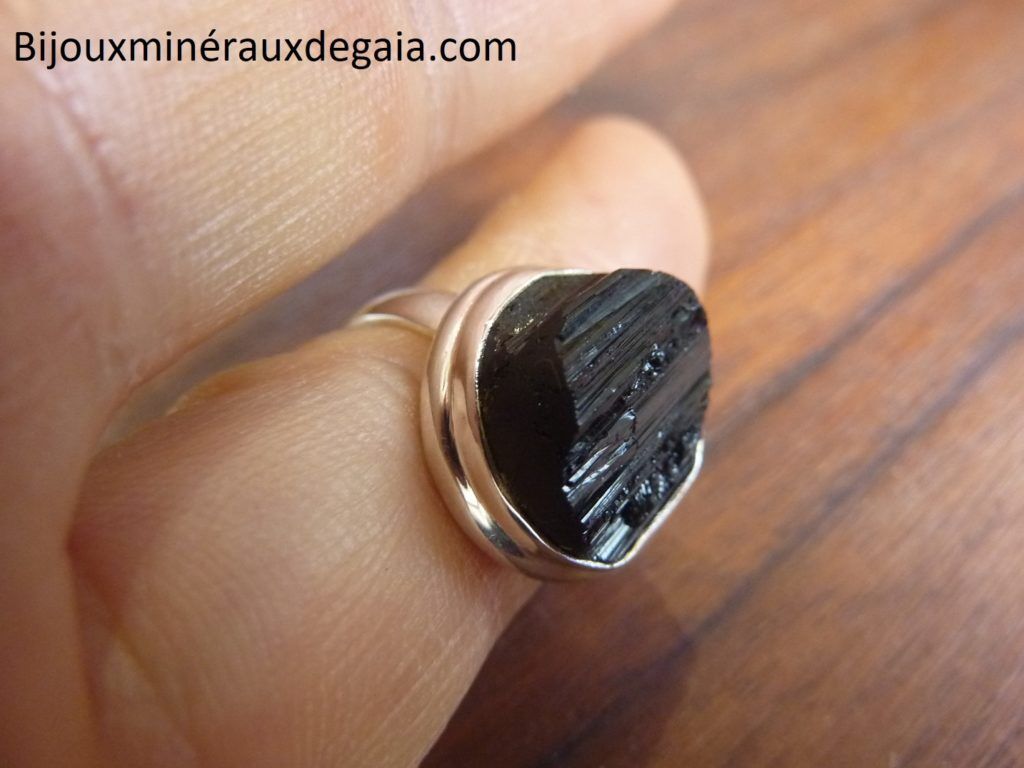 Bague Tourmaline brut monture argent 925 TAILLE 52 3/4 ref 6682